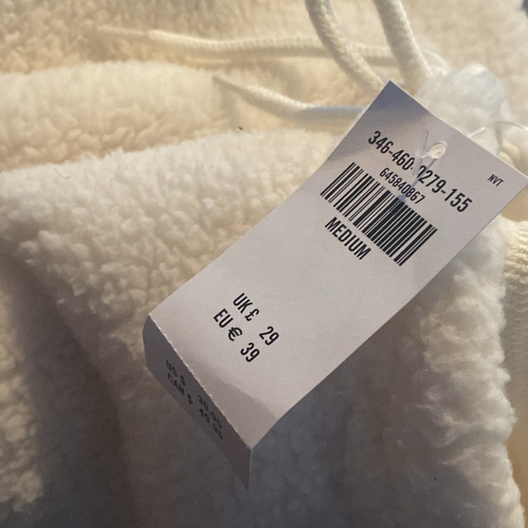 White, fuzzy sweatpants. Medium. - Picture 4 of 4